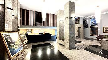 Hotel del Rey By Poty