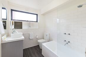 City Edge Serviced Apartments East Melbourne