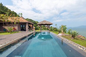 Vedana Lagoon Resort and Spa