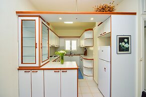 Golden Dream Apartments