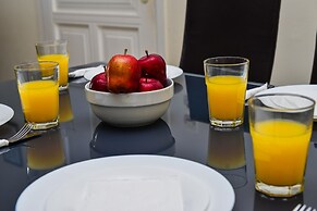 Golden Dream Apartments