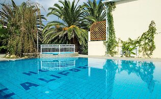 California Beach Hotel - Adults only