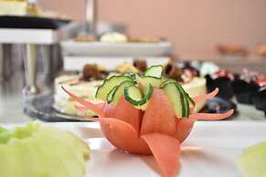 California Beach Hotel - Adults only