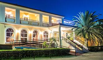 California Beach Hotel - Adults only