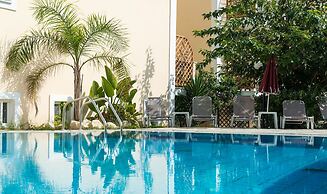 California Beach Hotel - Adults only