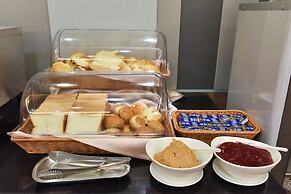 Holiday Inn Express Taipei Train Station by IHG