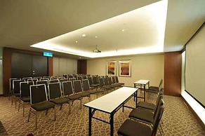 Holiday Inn Express Taipei Train Station by IHG