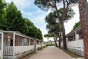 hu I Pini village