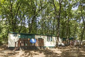 hu I Pini village