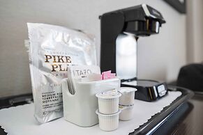 Sandman Signature Prince George Hotel