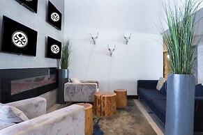 Sandman Signature Prince George Hotel