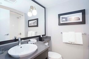 Sandman Signature Prince George Hotel