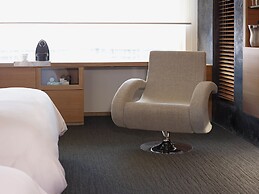 Le Germain Hotel Maple Leaf Square