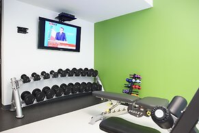 Le Germain Hotel Maple Leaf Square