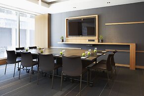 Le Germain Hotel Maple Leaf Square