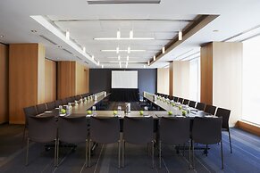 Le Germain Hotel Maple Leaf Square