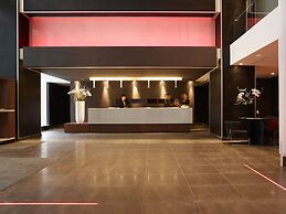 Le Germain Hotel Maple Leaf Square