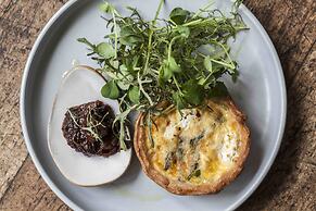 Bells at Killcare Boutique Hotel, Restaurant & Spa