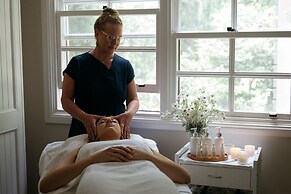 Bells at Killcare Boutique Hotel, Restaurant & Spa