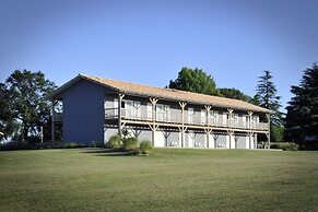 Hotel Lodge La Petite Couronne