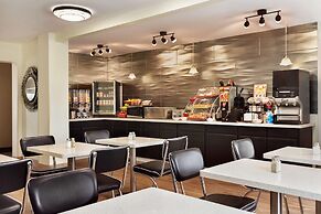 Hawthorn Extended Stay by Wyndham Saint Robert