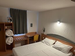 Brit Hotel Essentiel Millau