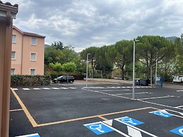 Brit Hotel Essentiel Millau