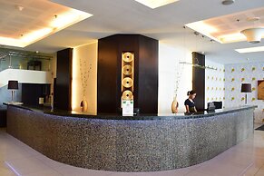 Diamond Suites and Residences