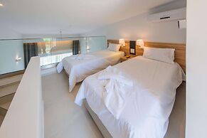 Kiani Beach Resort Family