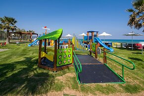 Kiani Beach Resort Family