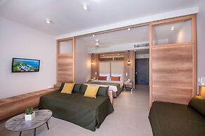 Kiani Beach Resort Family