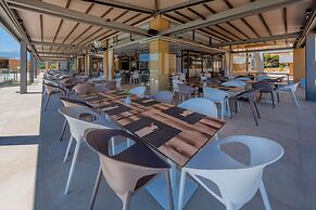 Kiani Beach Resort Family