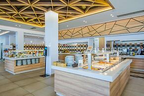 Kiani Beach Resort Family