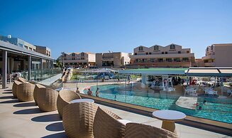 Kiani Beach Resort Family