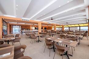 Kiani Beach Resort Family