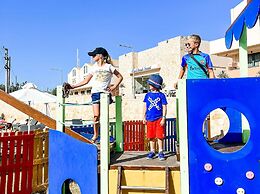 Kiani Beach Resort Family