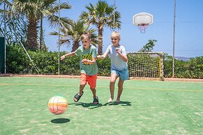 Kiani Beach Resort Family