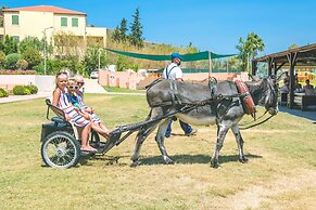 Kiani Beach Resort Family