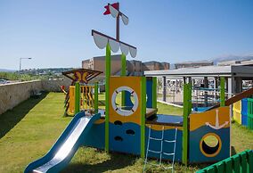 Kiani Beach Resort Family