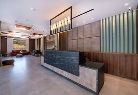 Kiani Beach Resort Family