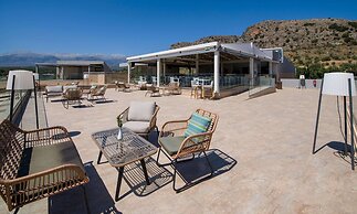 Kiani Beach Resort Family