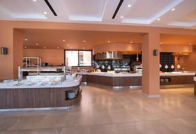 Kiani Beach Resort Family