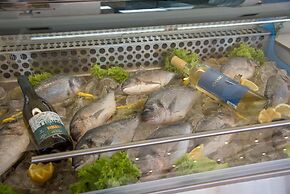 Kiani Beach Resort Family