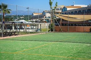 Kiani Beach Resort Family