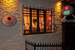 Three Apples Suites and Hotel