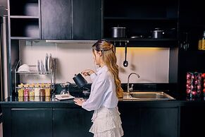 Golden Tulip Mandison Suites