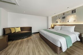 Golden Tulip Mandison Suites