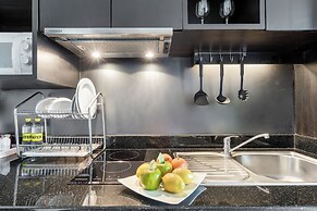 Golden Tulip Mandison Suites