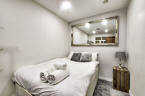 St Stephen Street Apartment