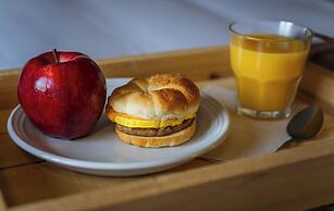 My Place Hotel - Overland Park